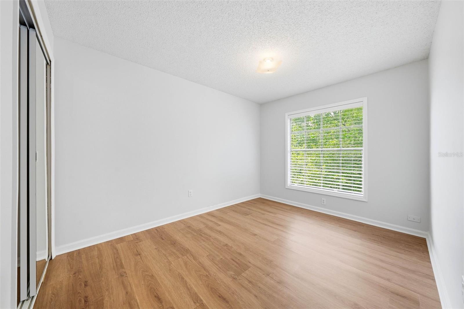 Image 19 of 25 For 7473 Belle River Court 16