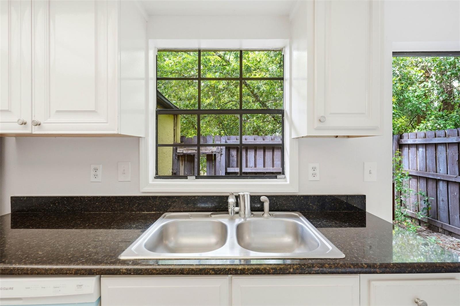 Image 8 of 25 For 7473 Belle River Court 16