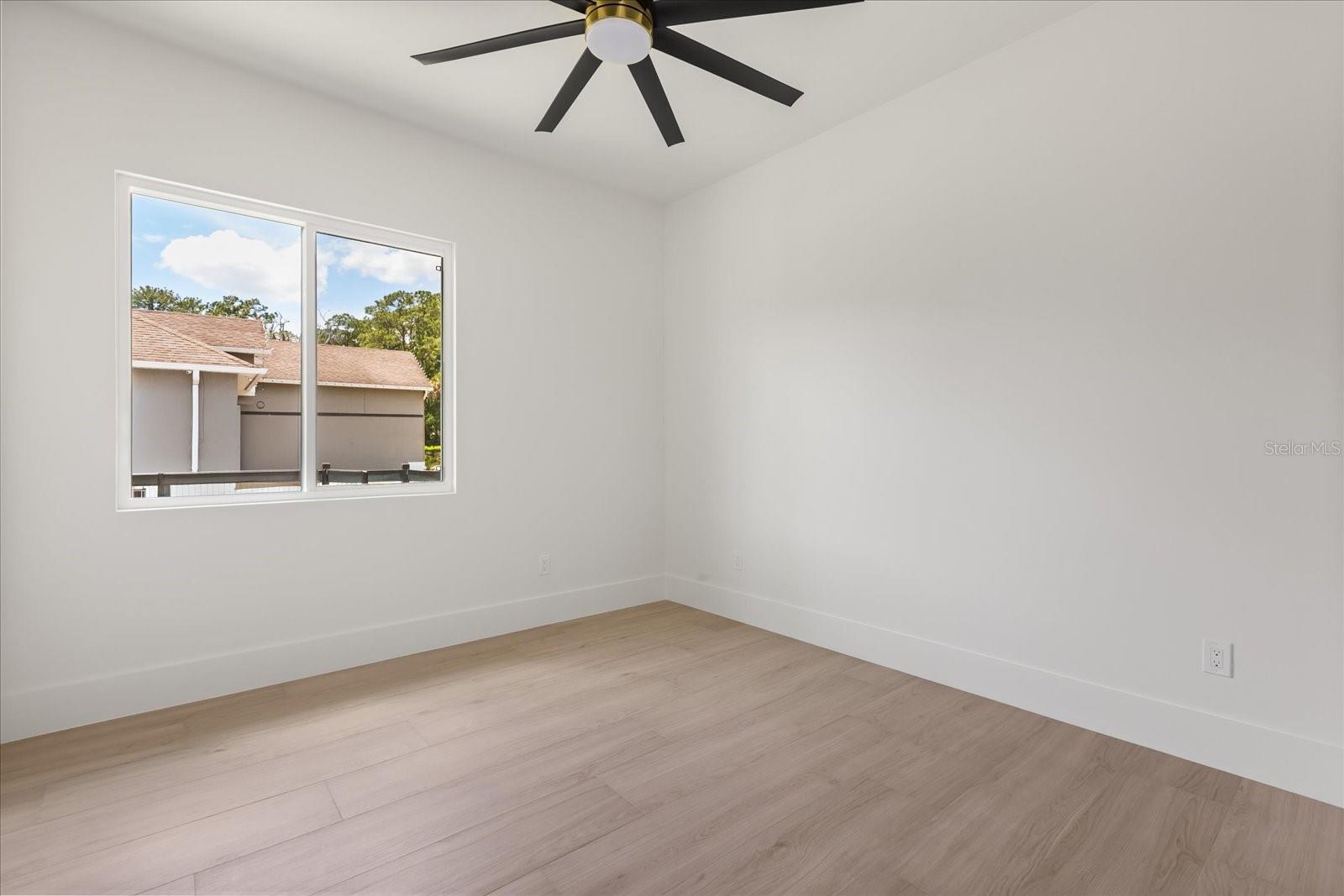 Image 34 of 100 For 5425 Nevada Avenue