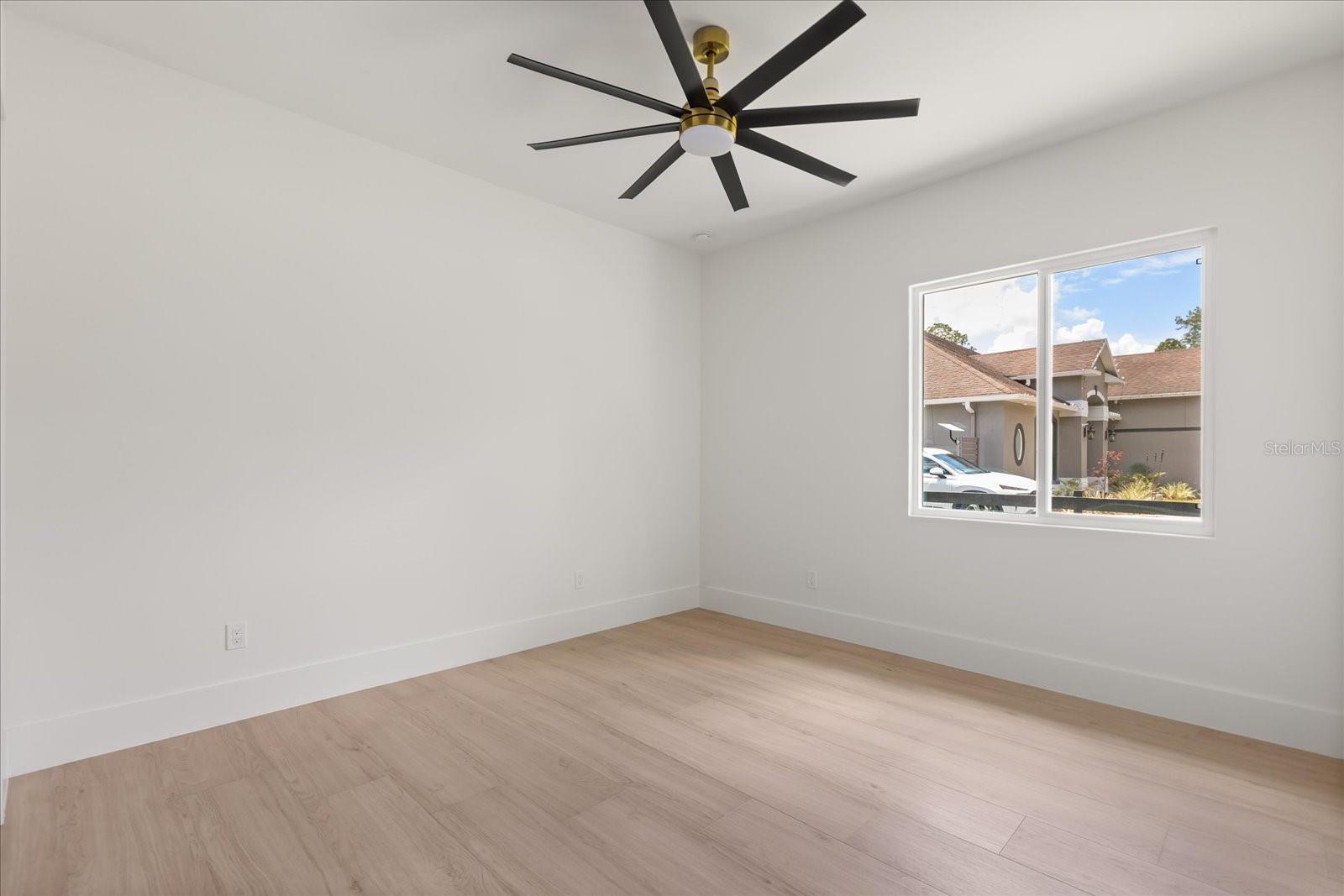 Image 36 of 100 For 5425 Nevada Avenue