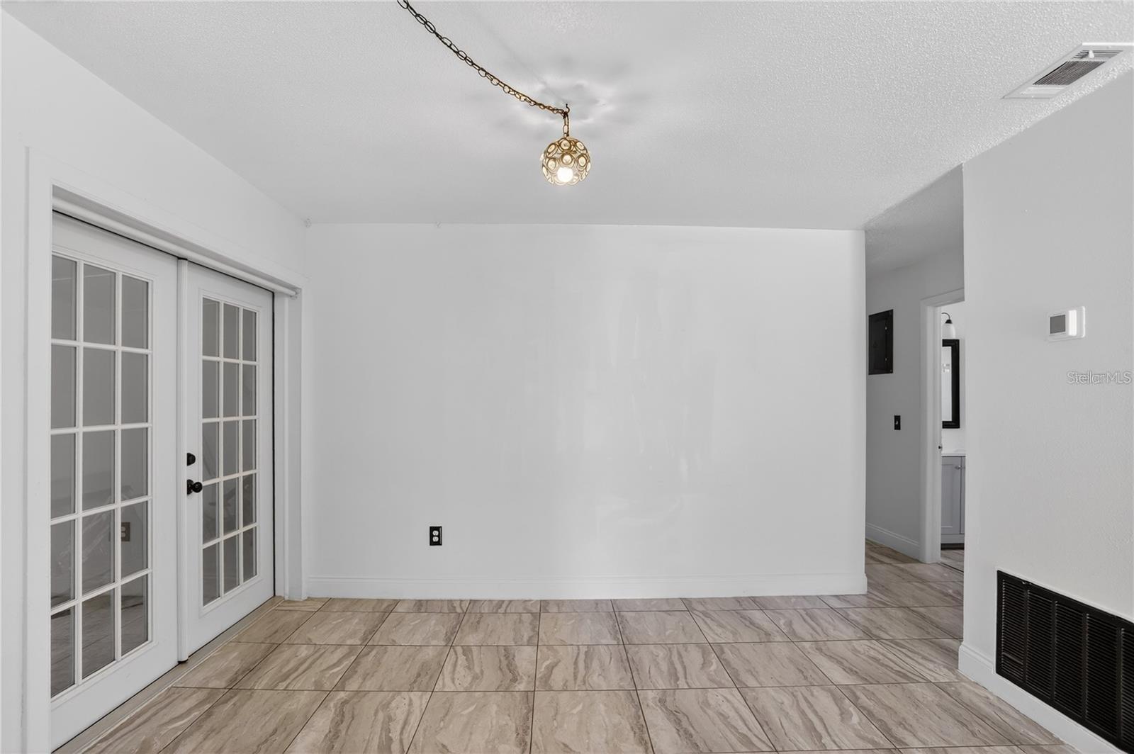 Image 4 of 24 For 8071 Rhea Circle B