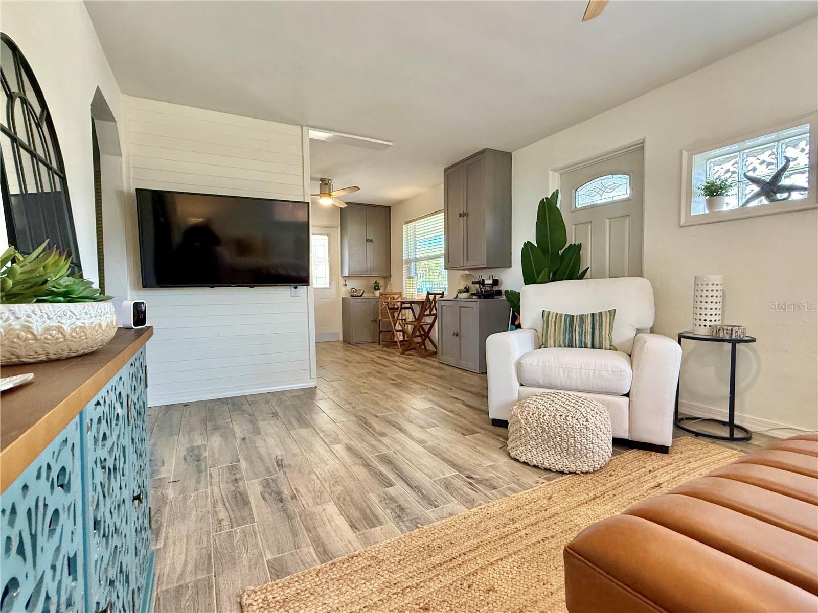 Image 11 of 25 For 2440 Anastasia Drive