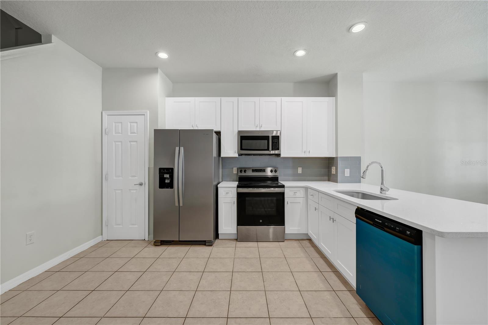 Image 6 of 21 For 2658 Mayaguana Street