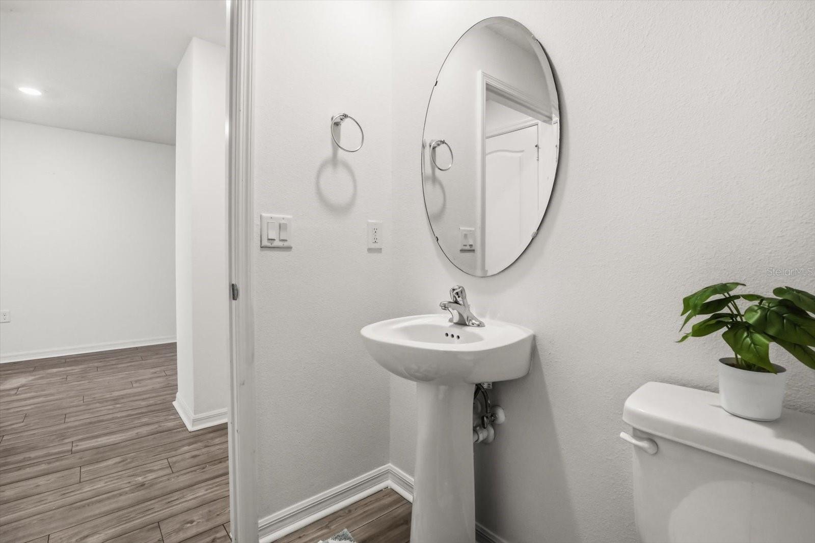 Image 12 of 27 For 1758 Withernsea Court