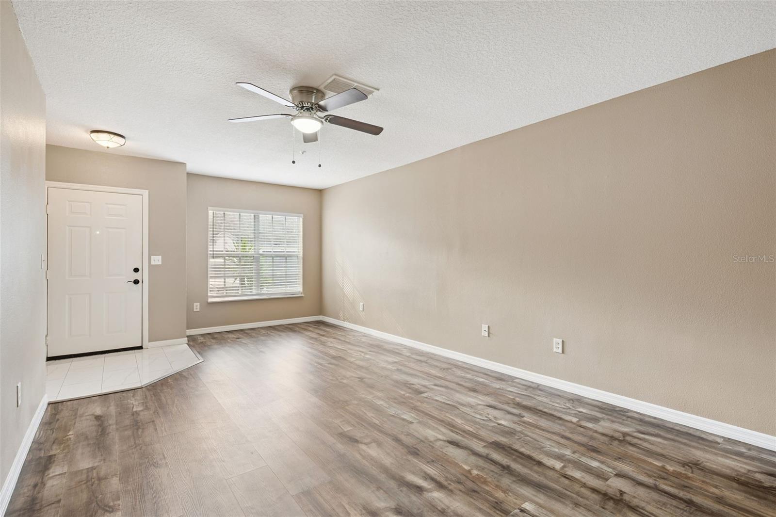 Image 13 of 33 For 4336 Kirkman Road 705