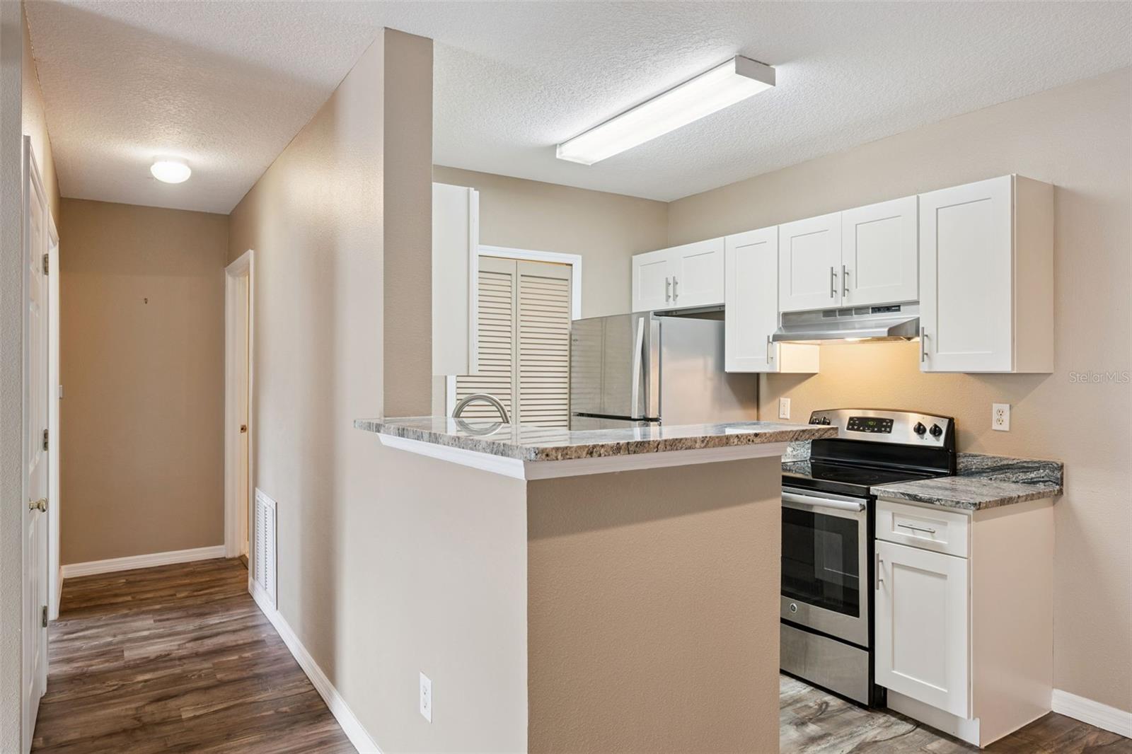 Image 4 of 33 For 4336 Kirkman Road 705