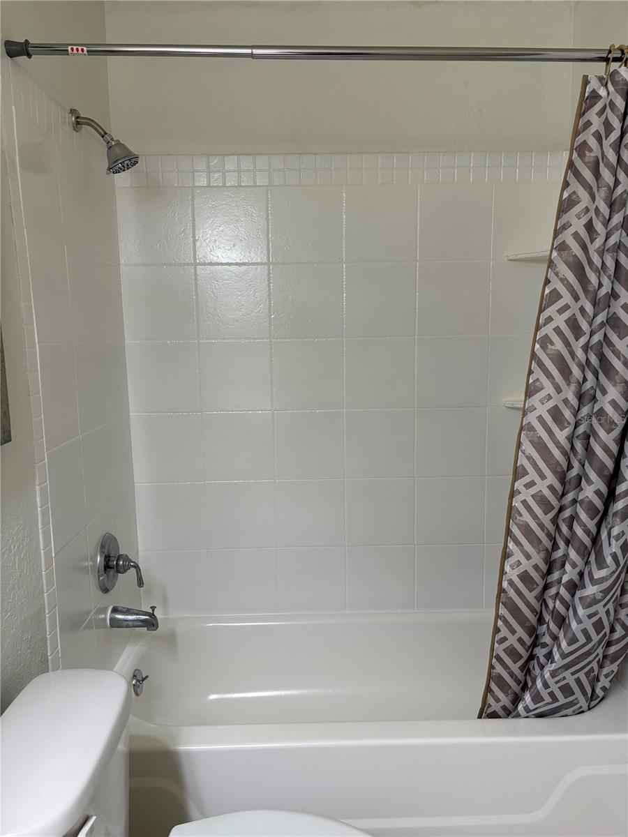 Image 17 of 26 For 5601 Rosebriar Way 106