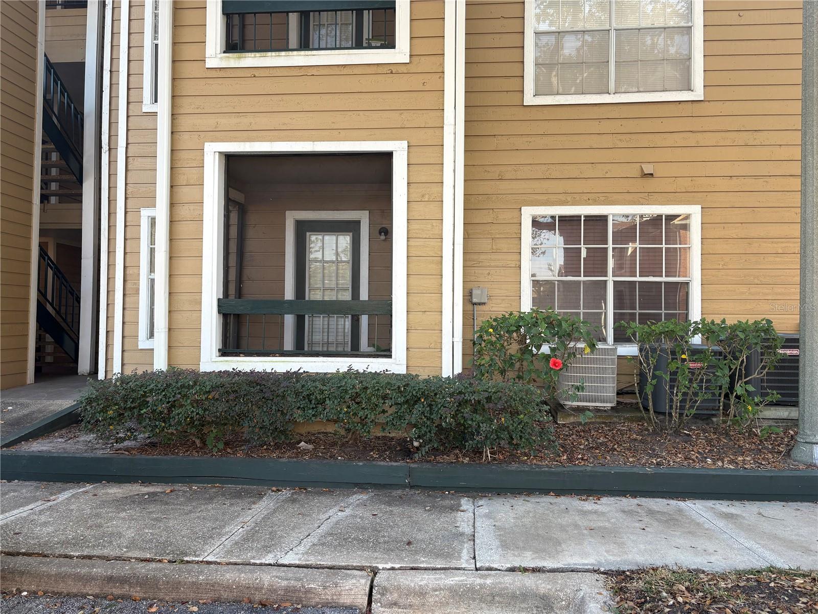 Image 3 of 26 For 5601 Rosebriar Way 106