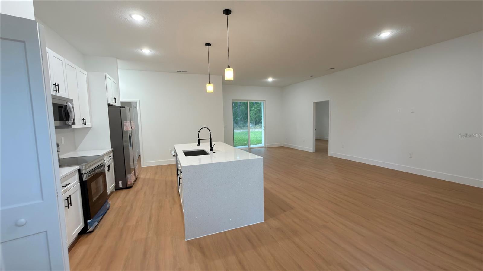 Image 4 of 37 For 7250 Freeport Circle