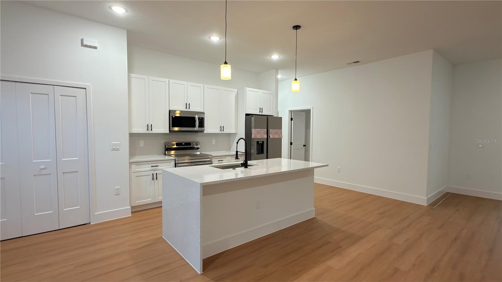 Image 8 of 37 For 7250 Freeport Circle