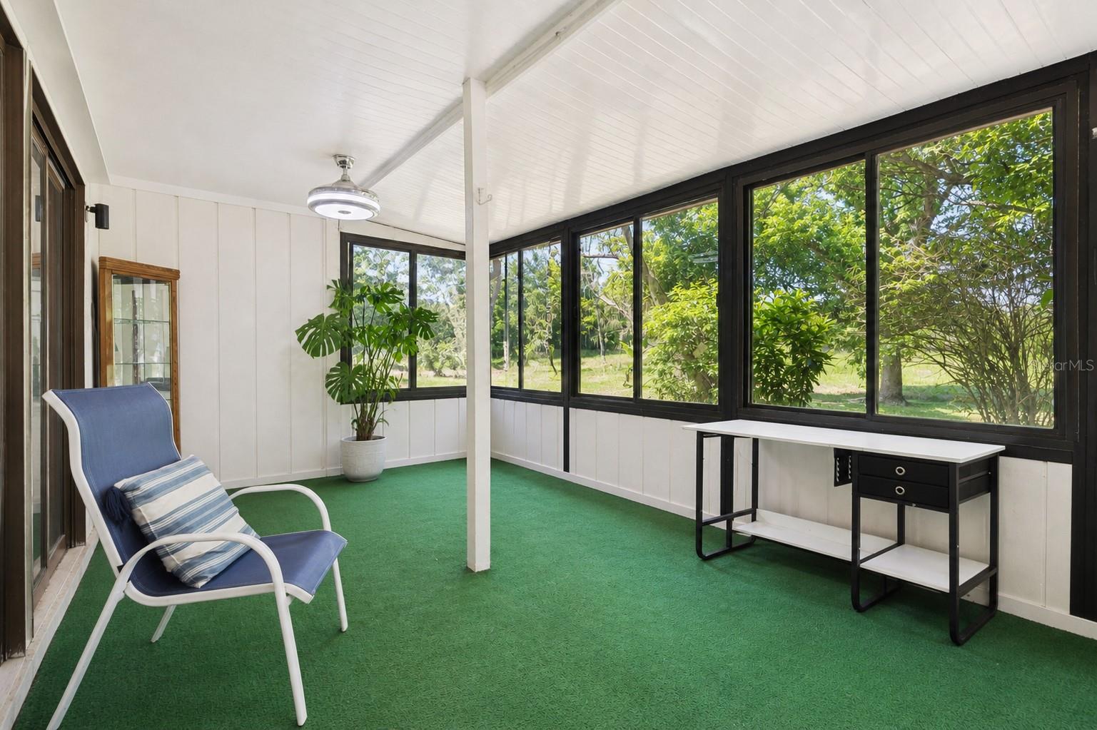 Image 21 of 38 For 50 Sheoah Boulevard 33