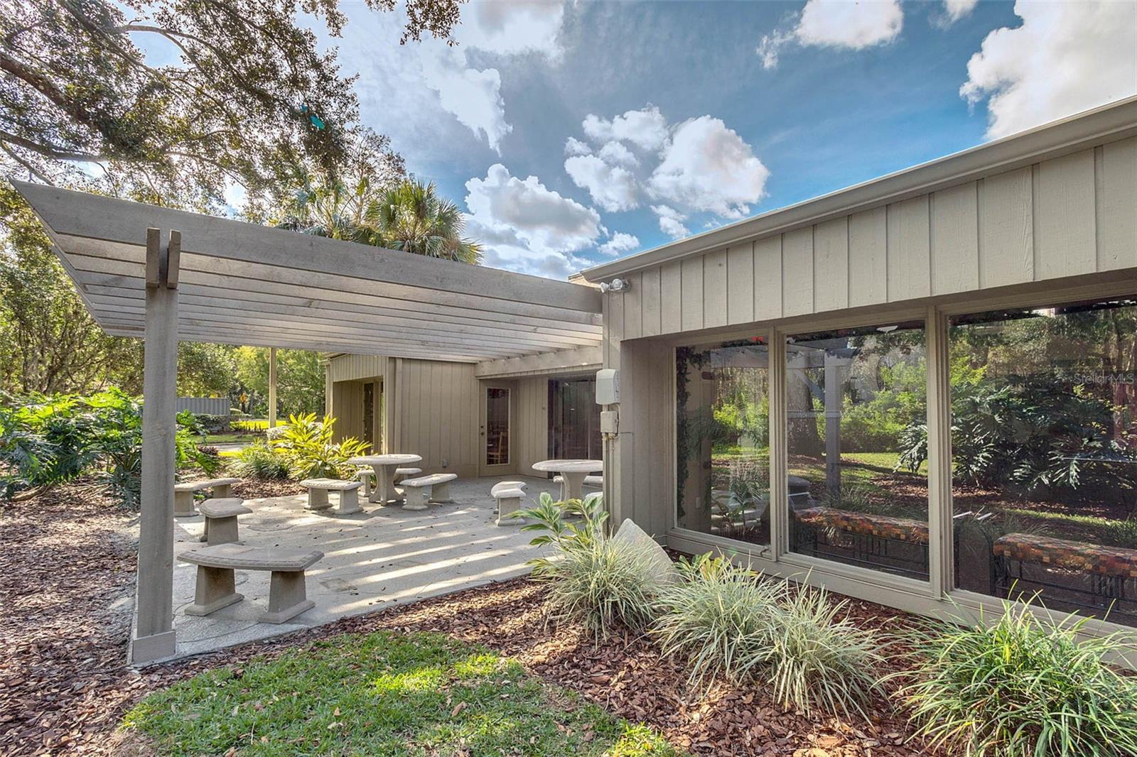 Image 25 of 38 For 50 Sheoah Boulevard 33