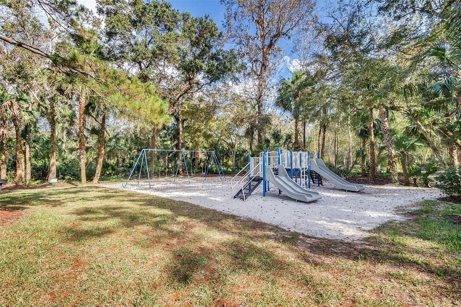 Image 37 of 38 For 50 Sheoah Boulevard 33