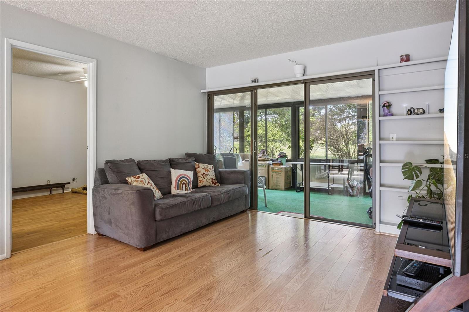 Image 5 of 38 For 50 Sheoah Boulevard 33