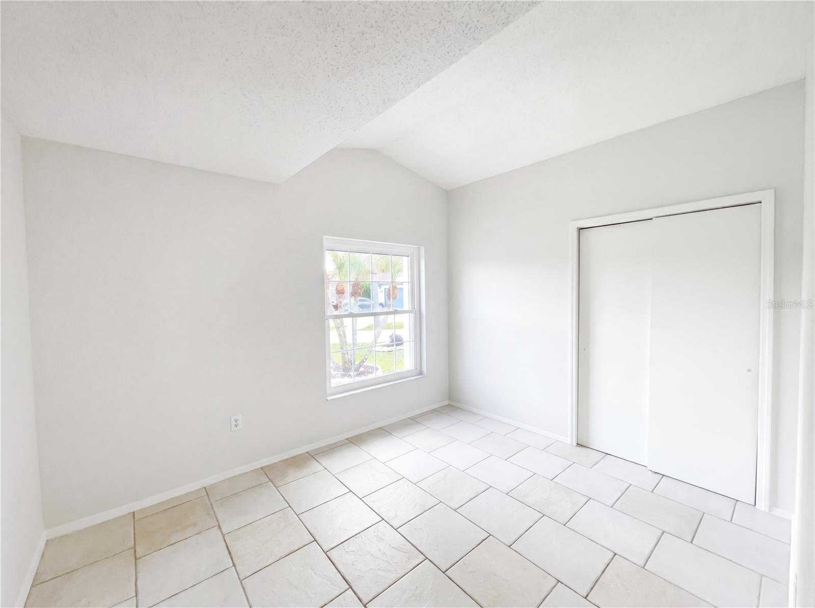 Image 15 of 23 For 255 Coralwood Court