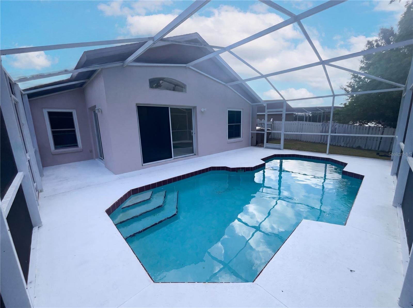 Image 20 of 23 For 255 Coralwood Court