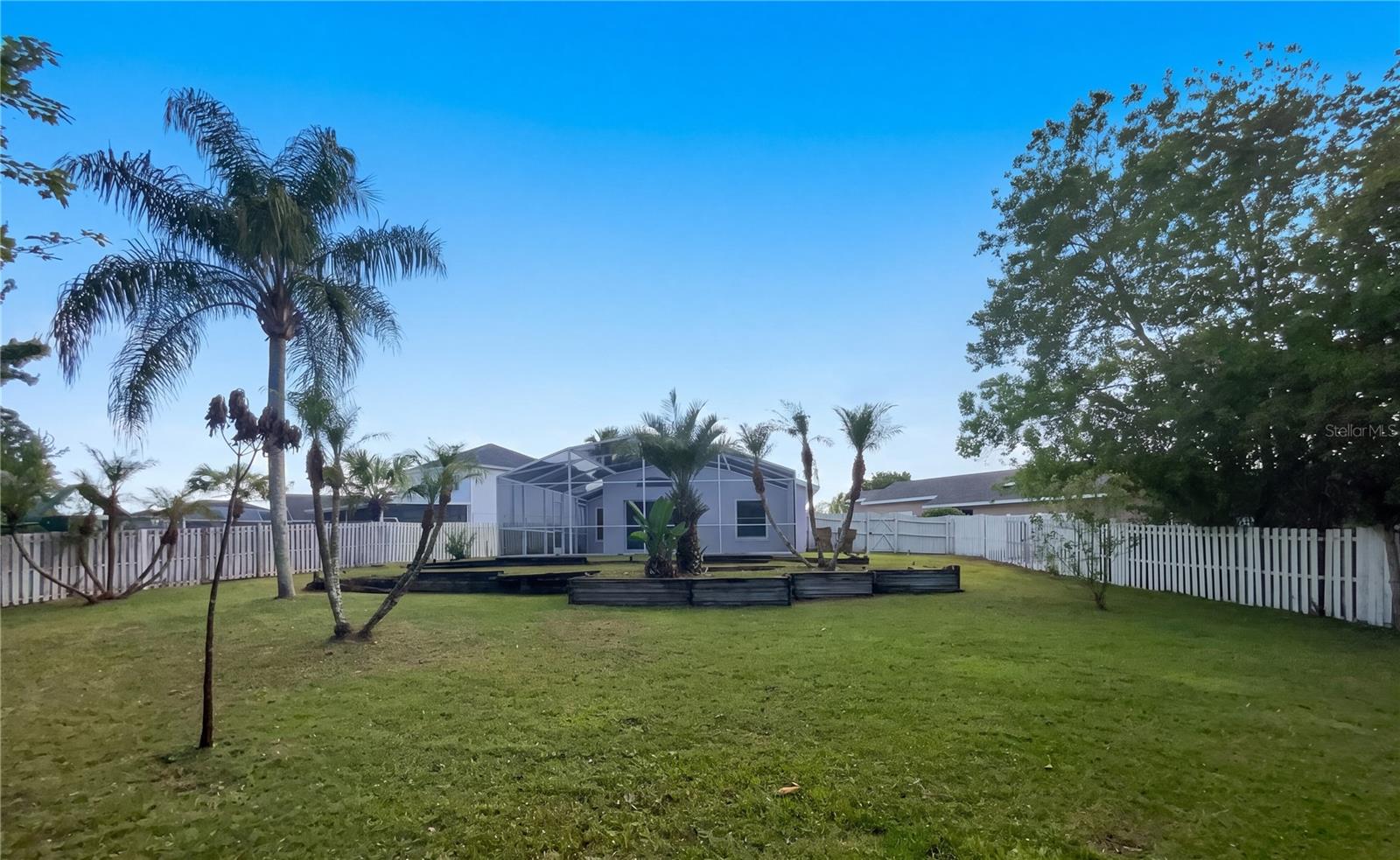 Image 22 of 23 For 255 Coralwood Court
