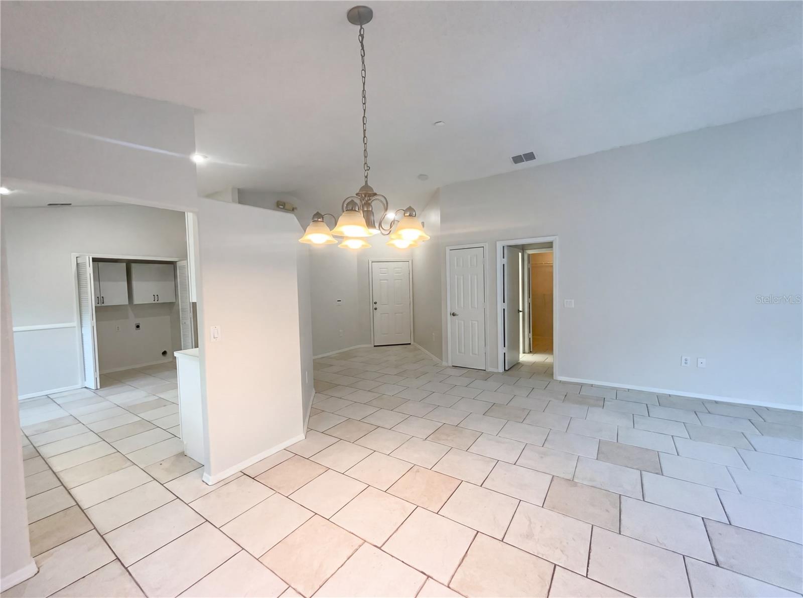 Image 8 of 23 For 255 Coralwood Court