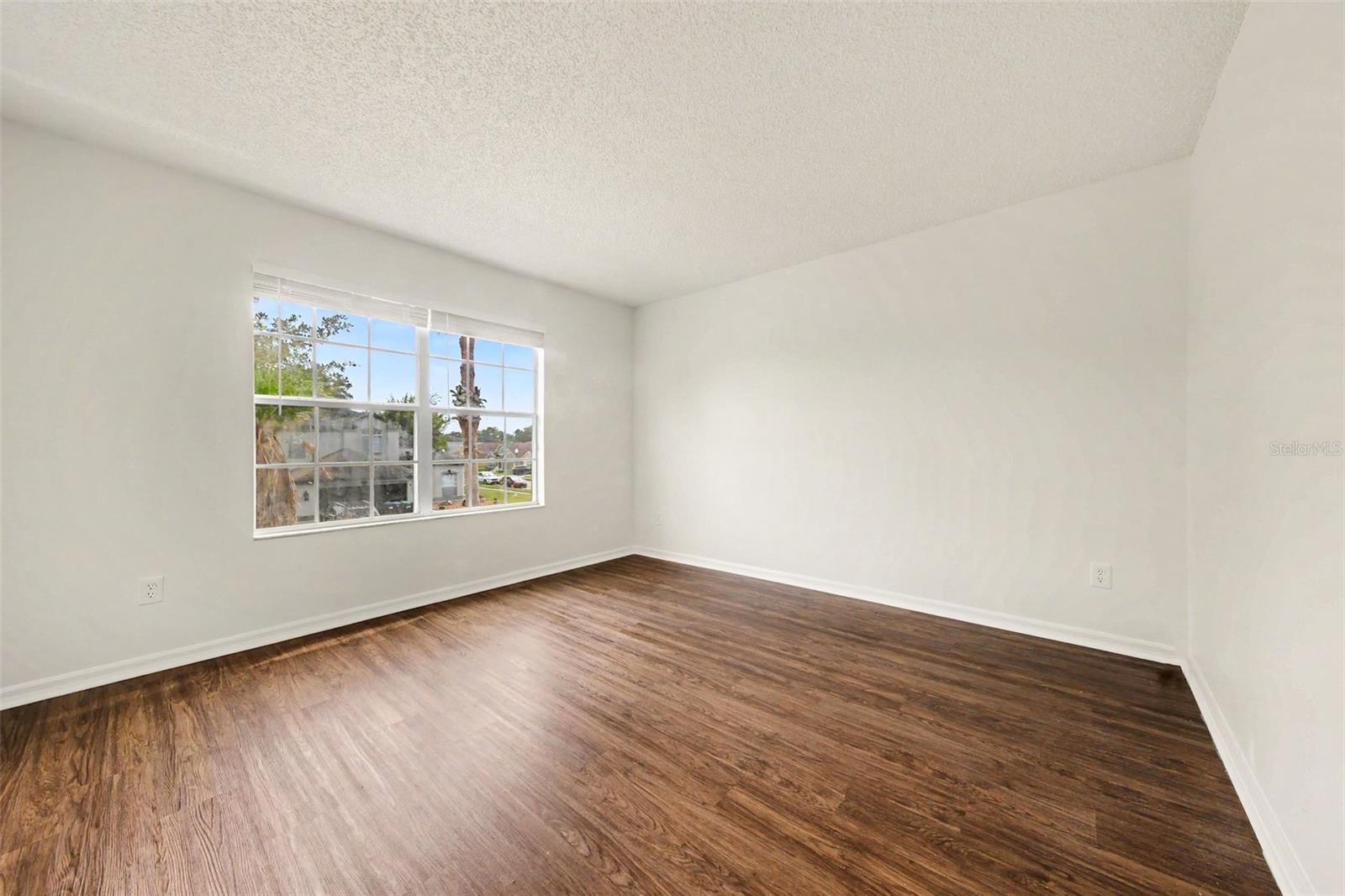 Image 4 of 30 For 2512 Holly Pine Circle