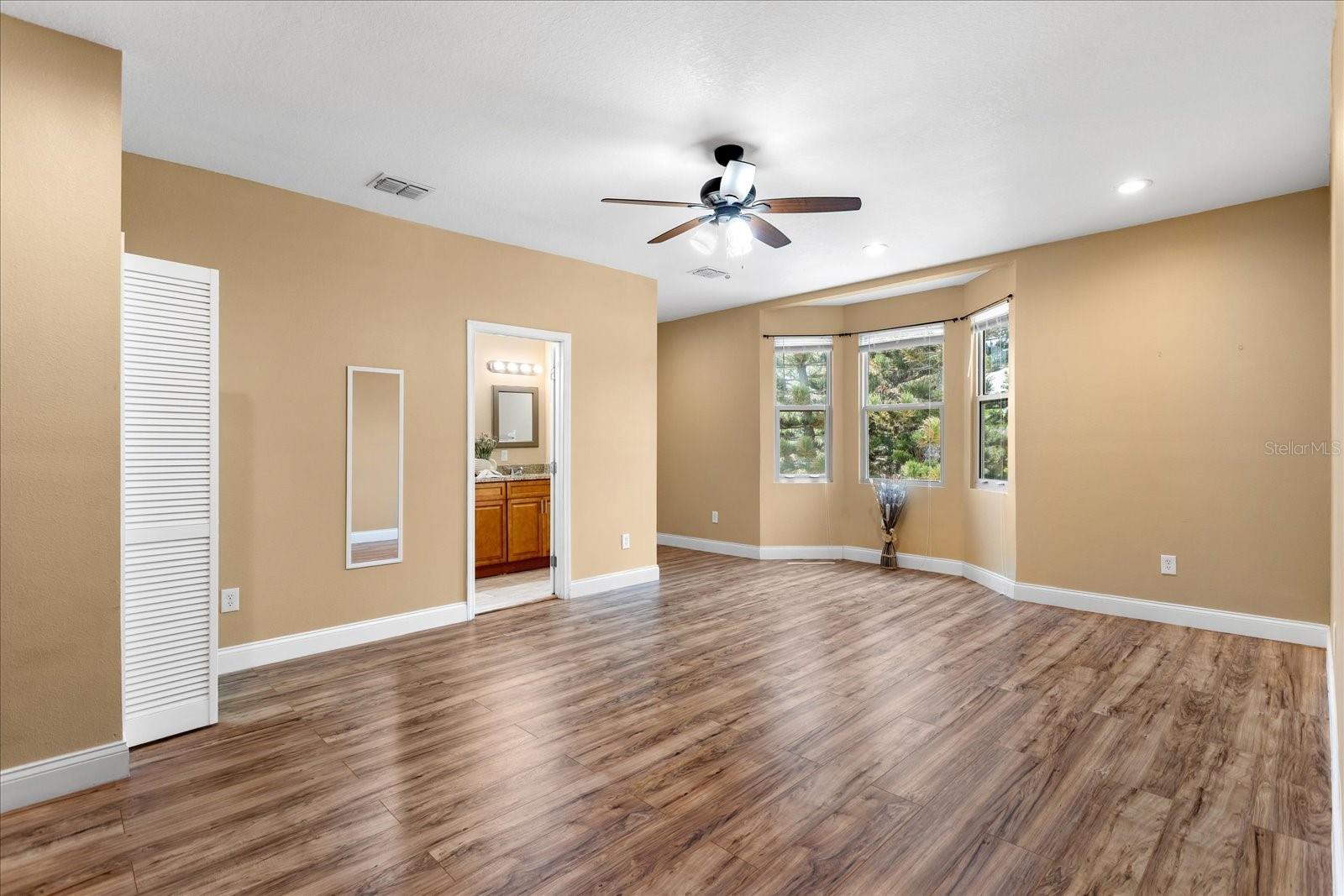 Image 18 of 44 For 1111 Twin Rivers Boulevard