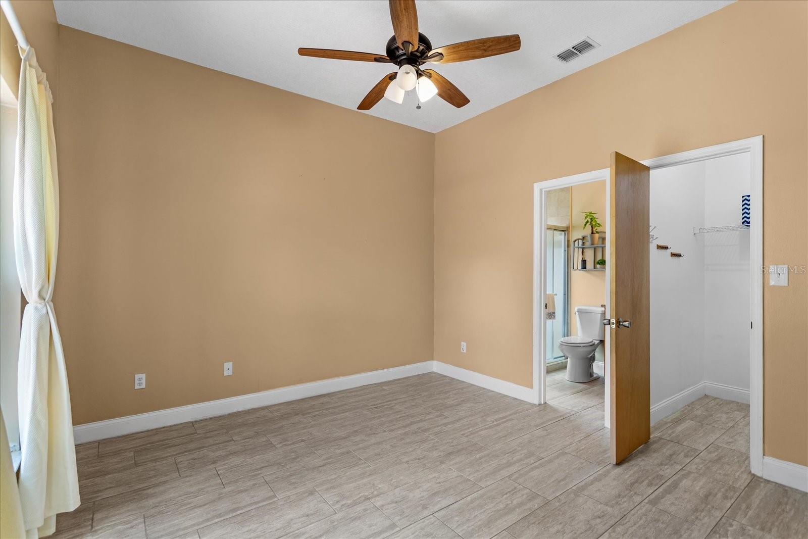 Image 24 of 44 For 1111 Twin Rivers Boulevard