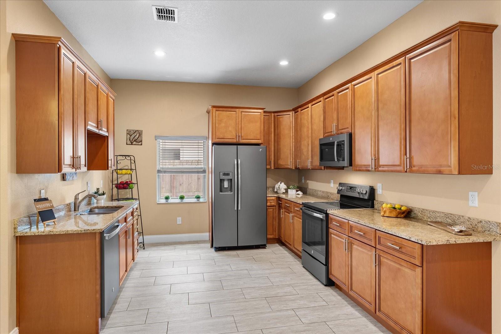Image 8 of 44 For 1111 Twin Rivers Boulevard