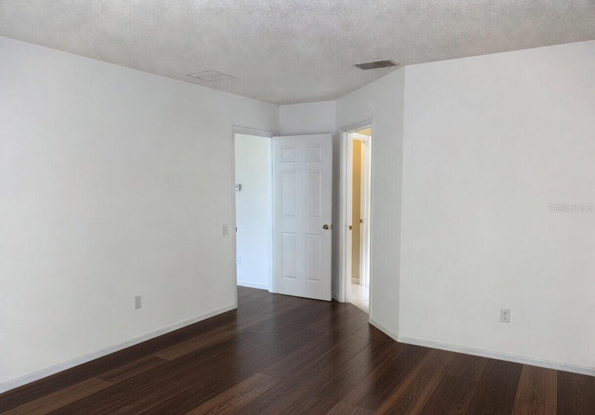 Image 7 of 18 For 4219 Oakberry Drive
