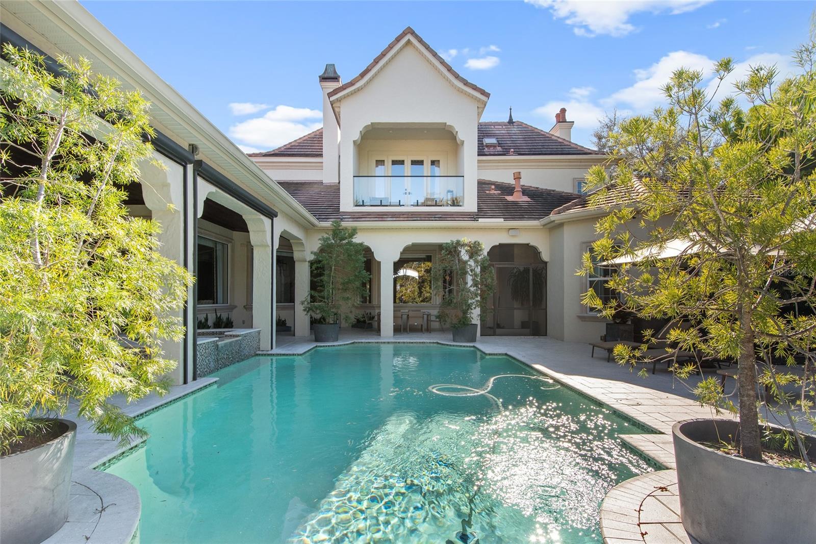 Listing photo id 8 for 9349 Tibet Pointe Circle
