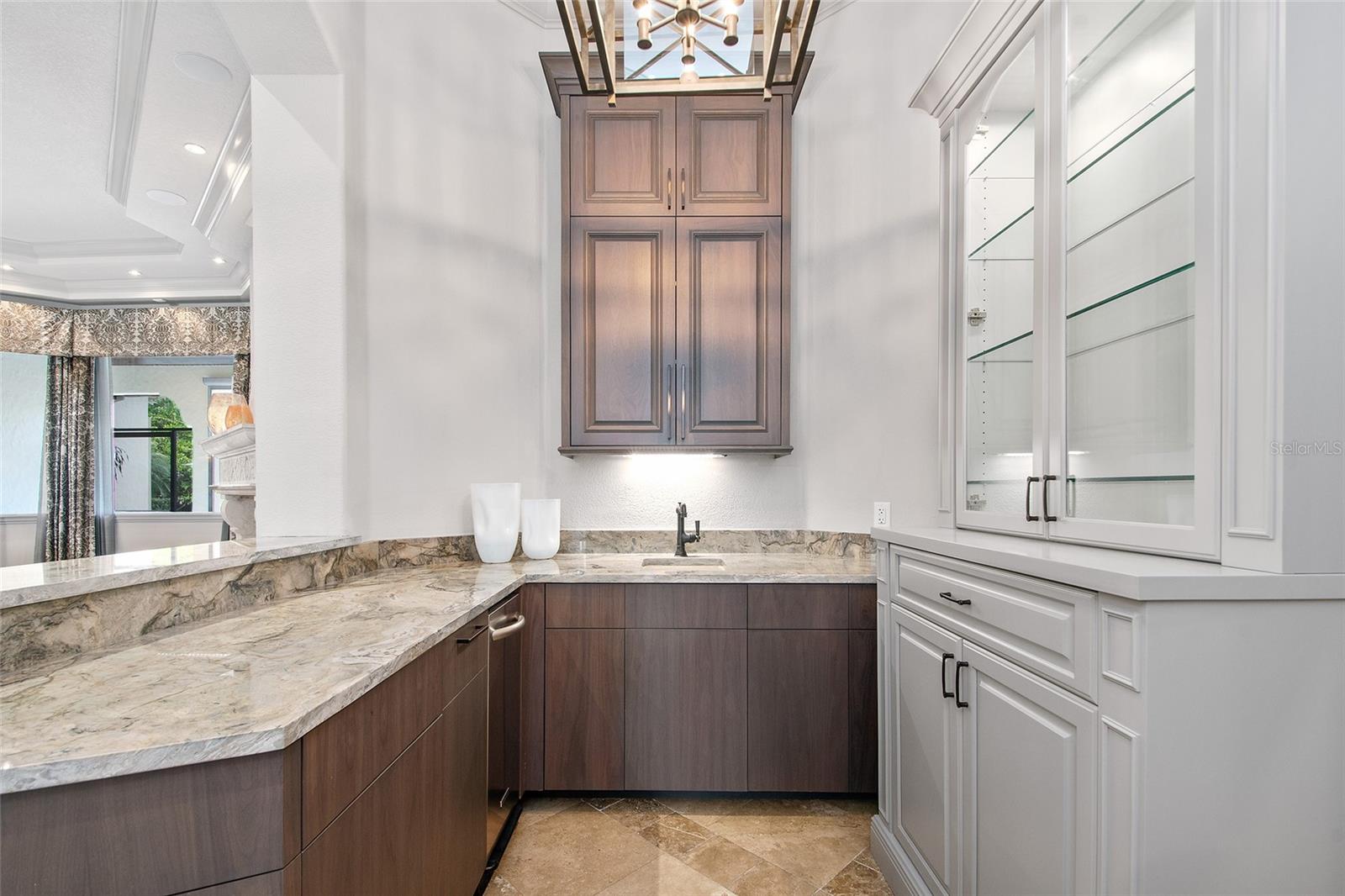 Listing photo id 14 for 9349 Tibet Pointe Circle