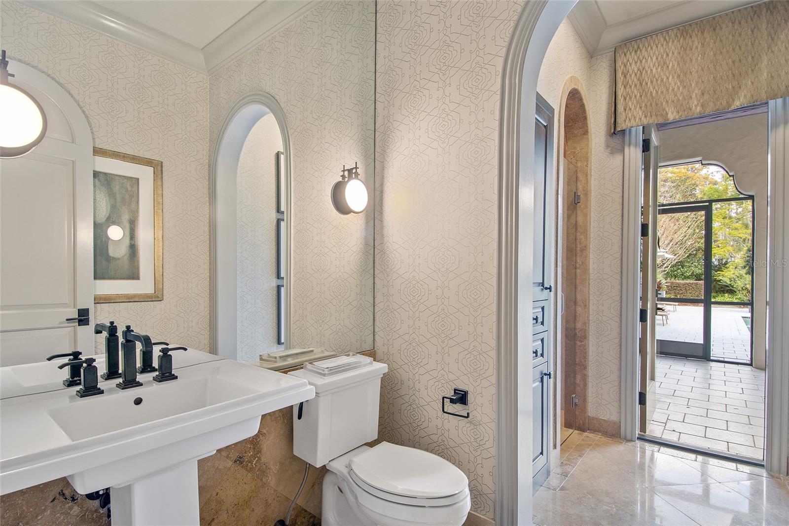 Listing photo id 26 for 9349 Tibet Pointe Circle