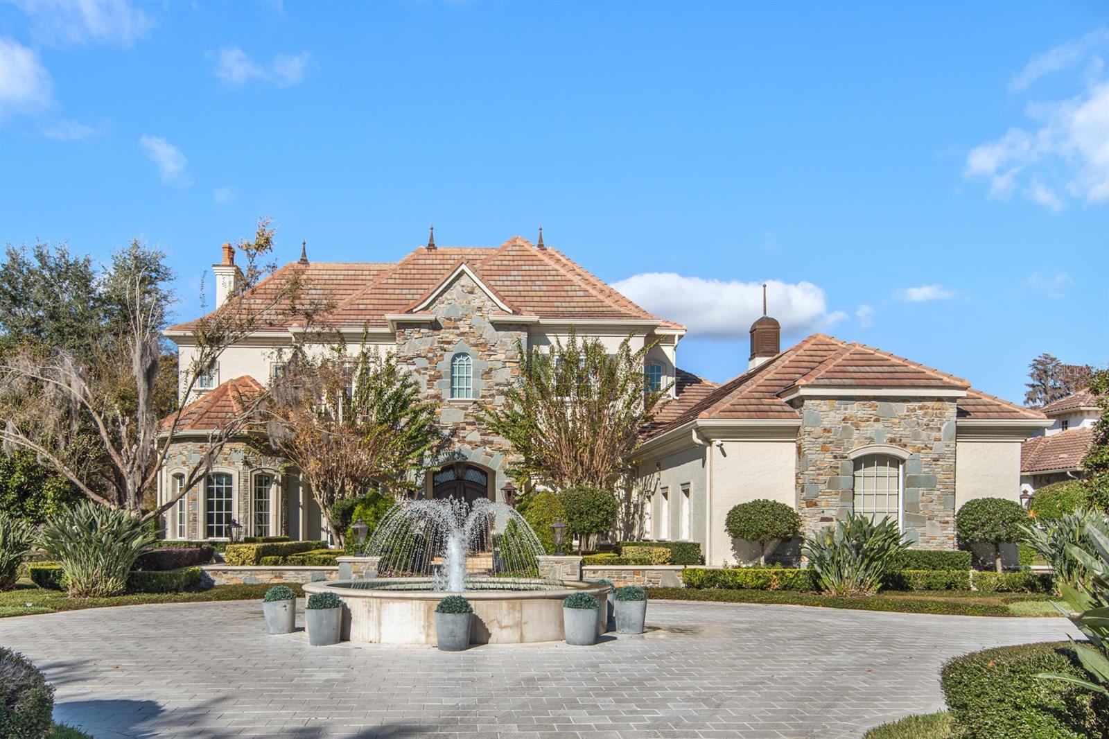 Listing photo id 1 for 9349 Tibet Pointe Circle
