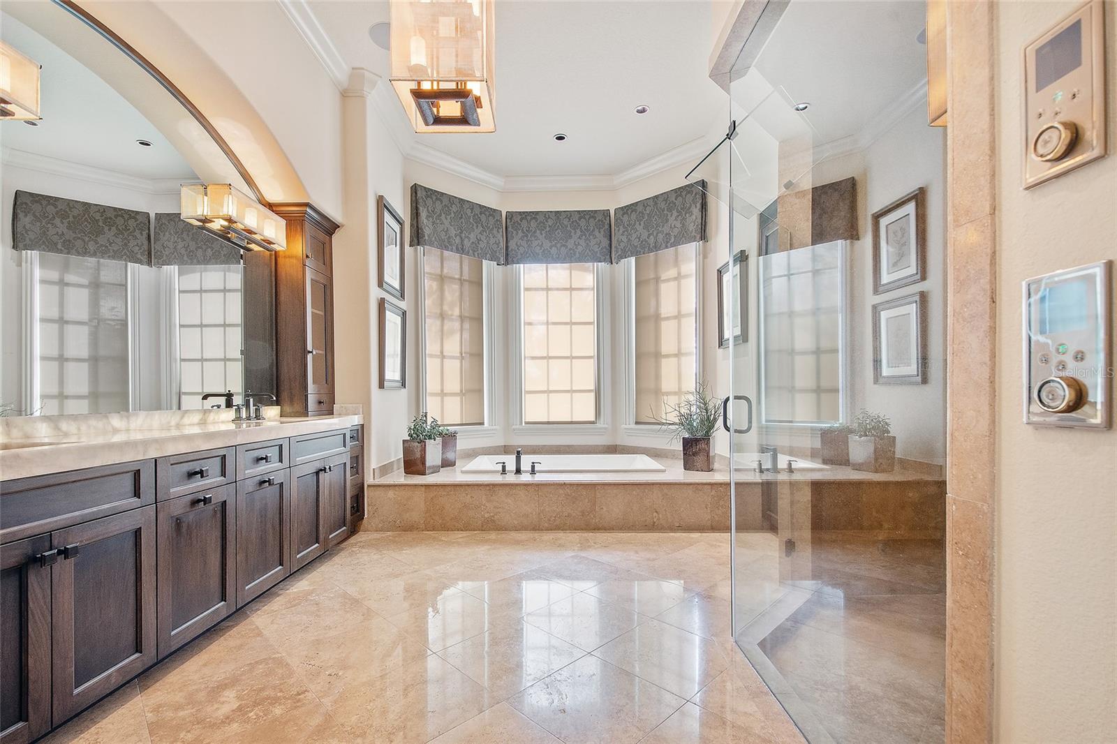 Listing photo id 31 for 9349 Tibet Pointe Circle