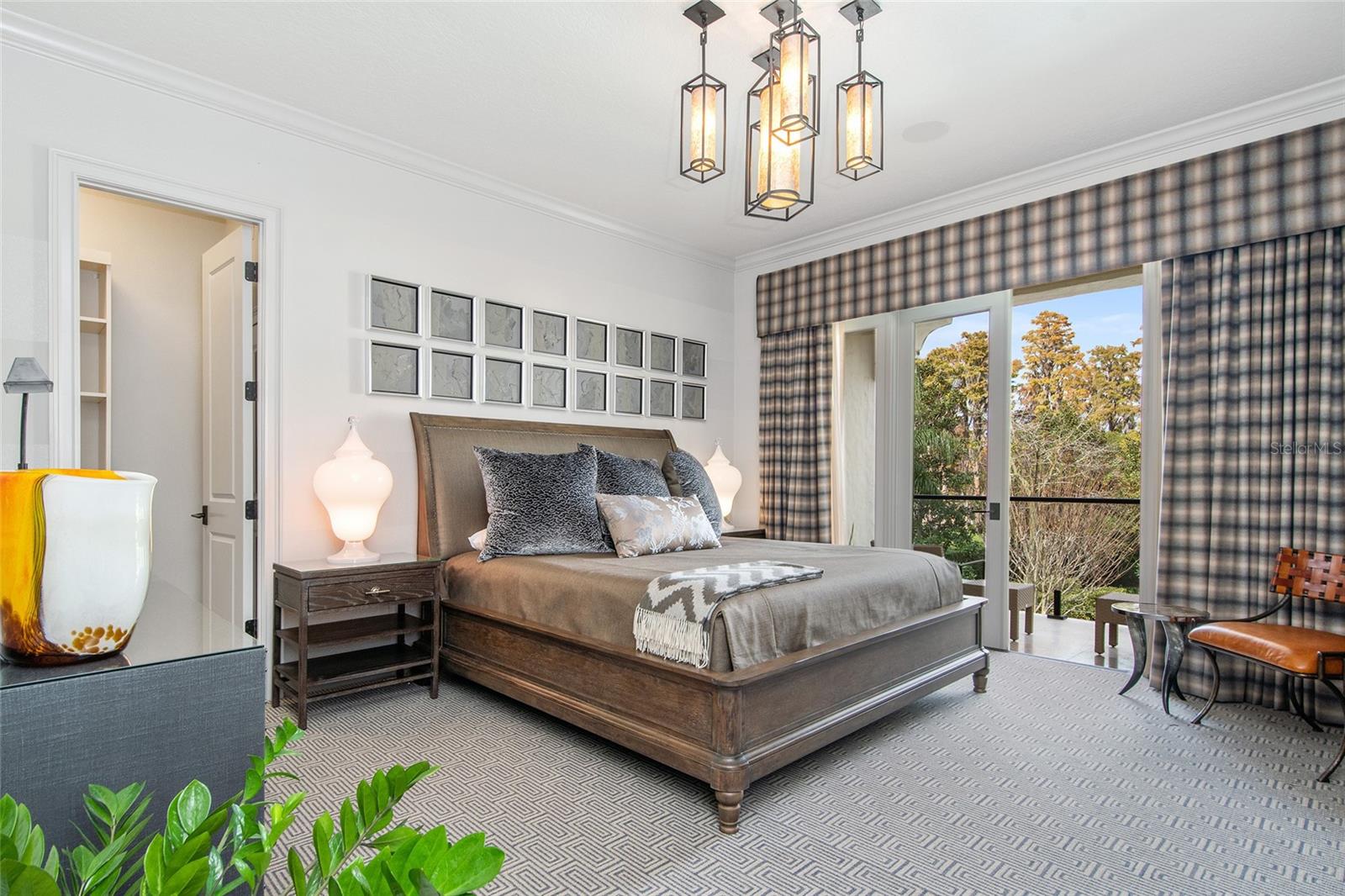 Listing photo id 40 for 9349 Tibet Pointe Circle