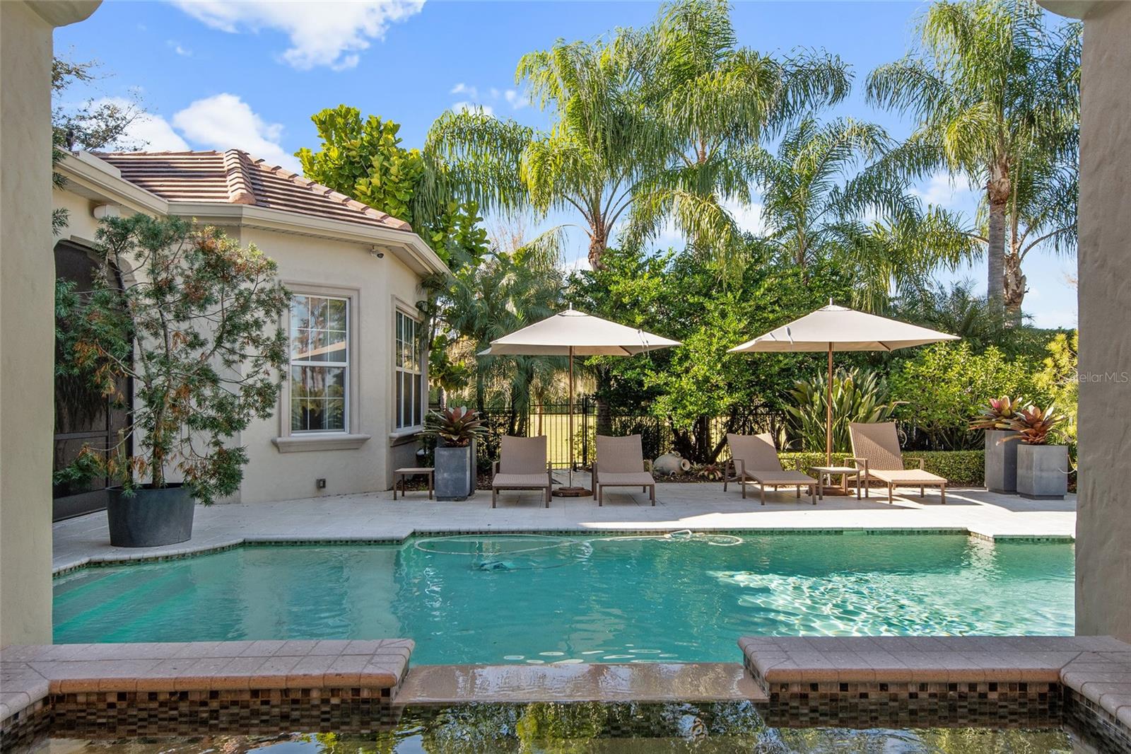 Listing photo id 50 for 9349 Tibet Pointe Circle