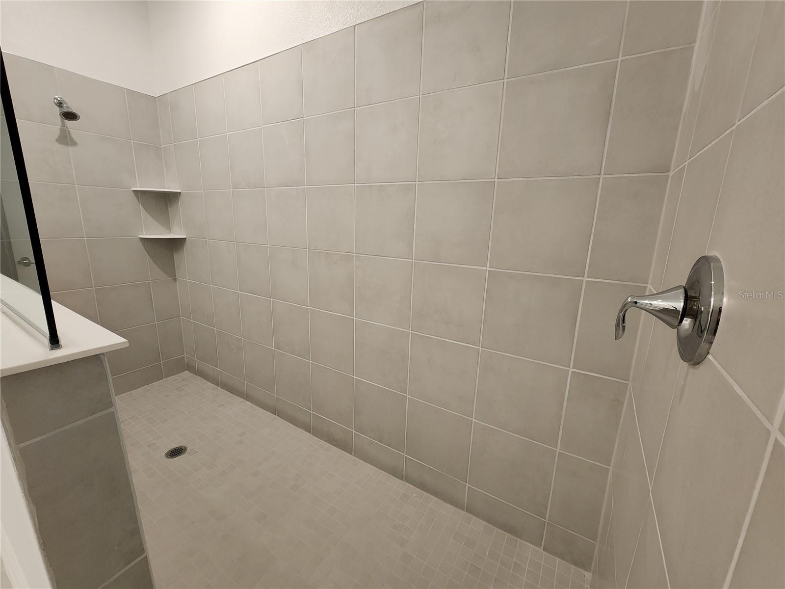 Image 12 of 24 For 6278 Lakepine Street