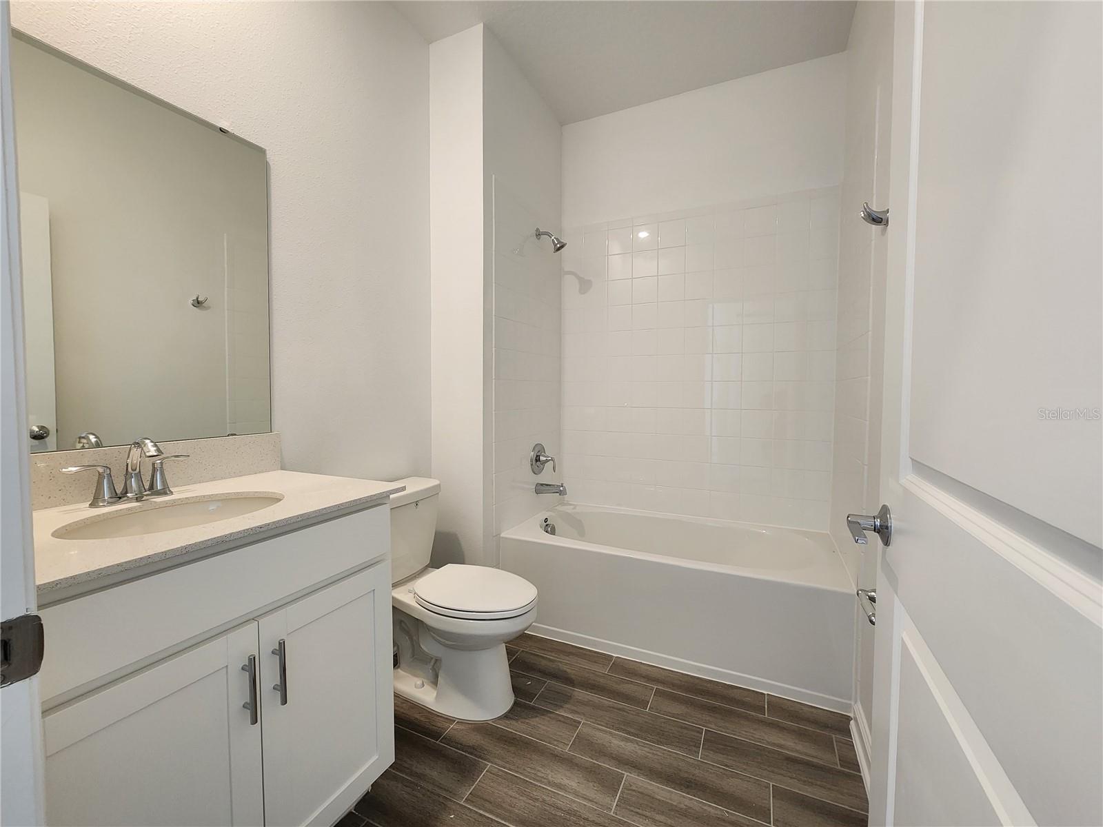 Image 17 of 24 For 6278 Lakepine Street