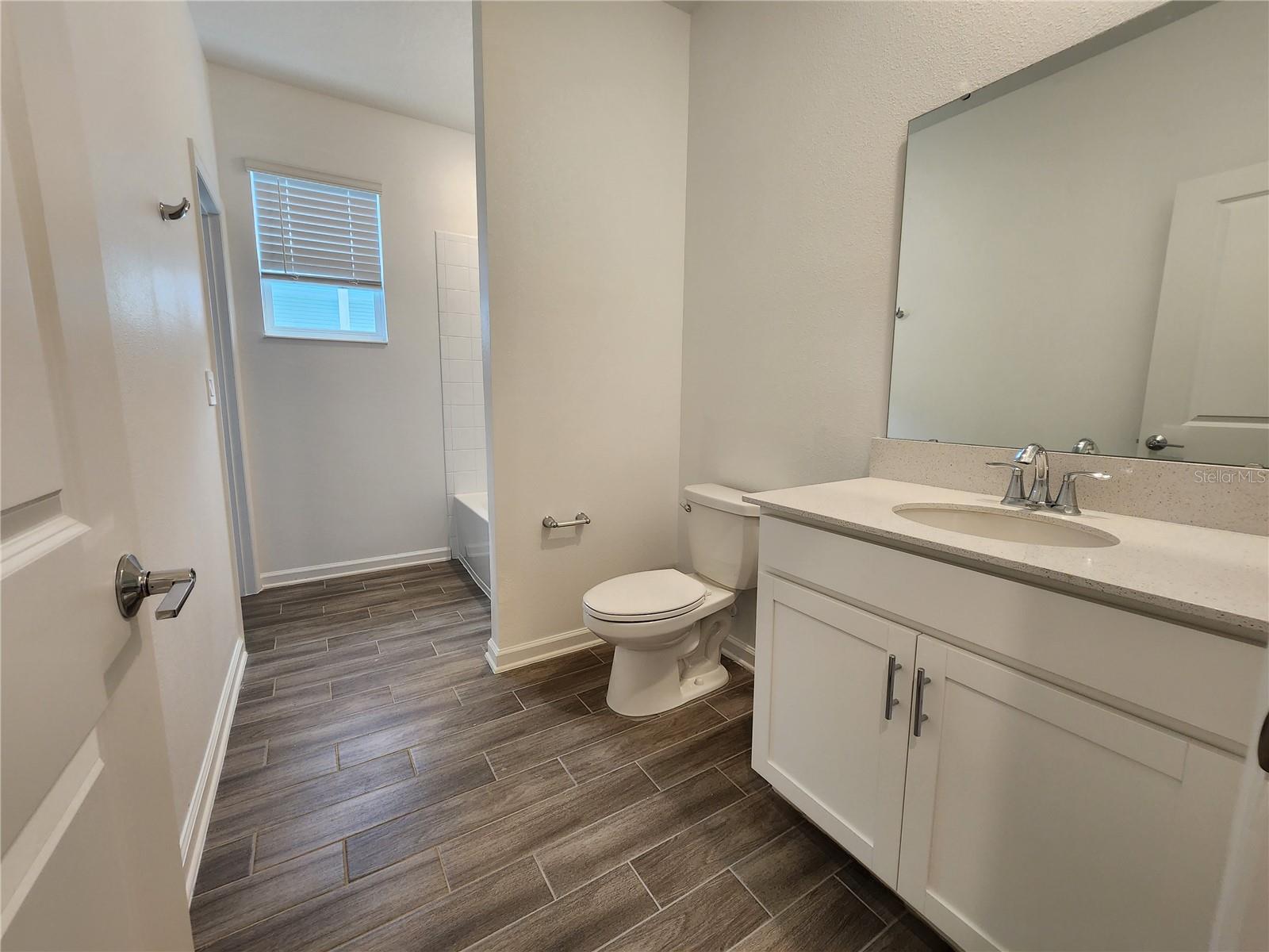 Image 19 of 24 For 6278 Lakepine Street