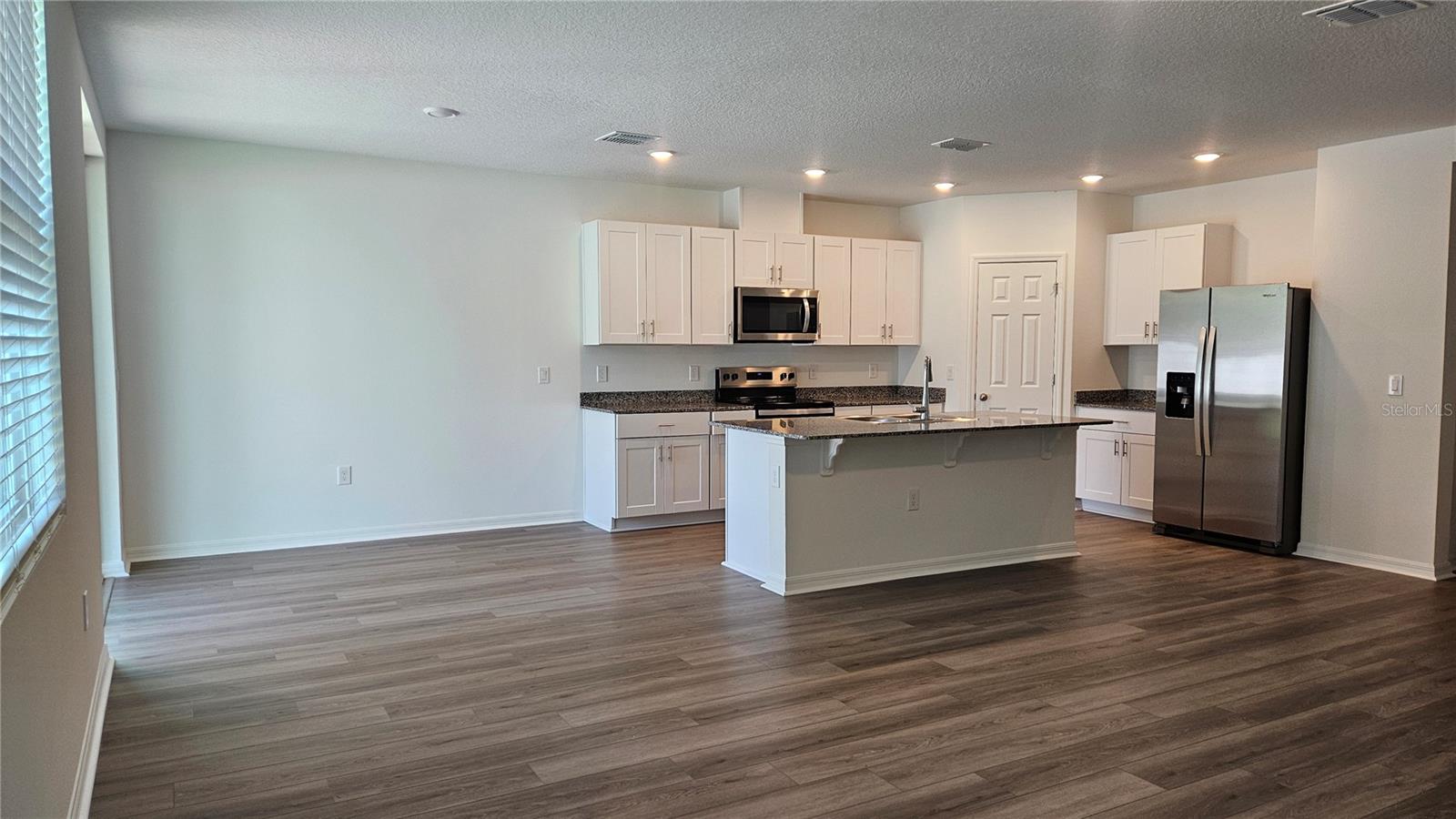 Image 3 of 20 For 2335 White Tail Street