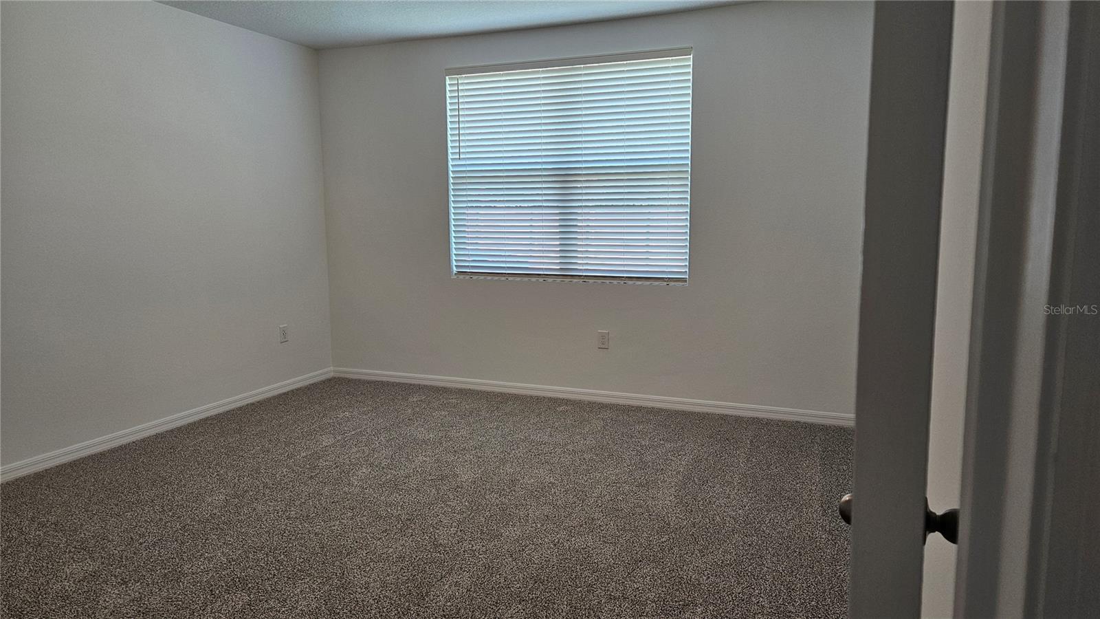 Image 8 of 20 For 2335 White Tail Street