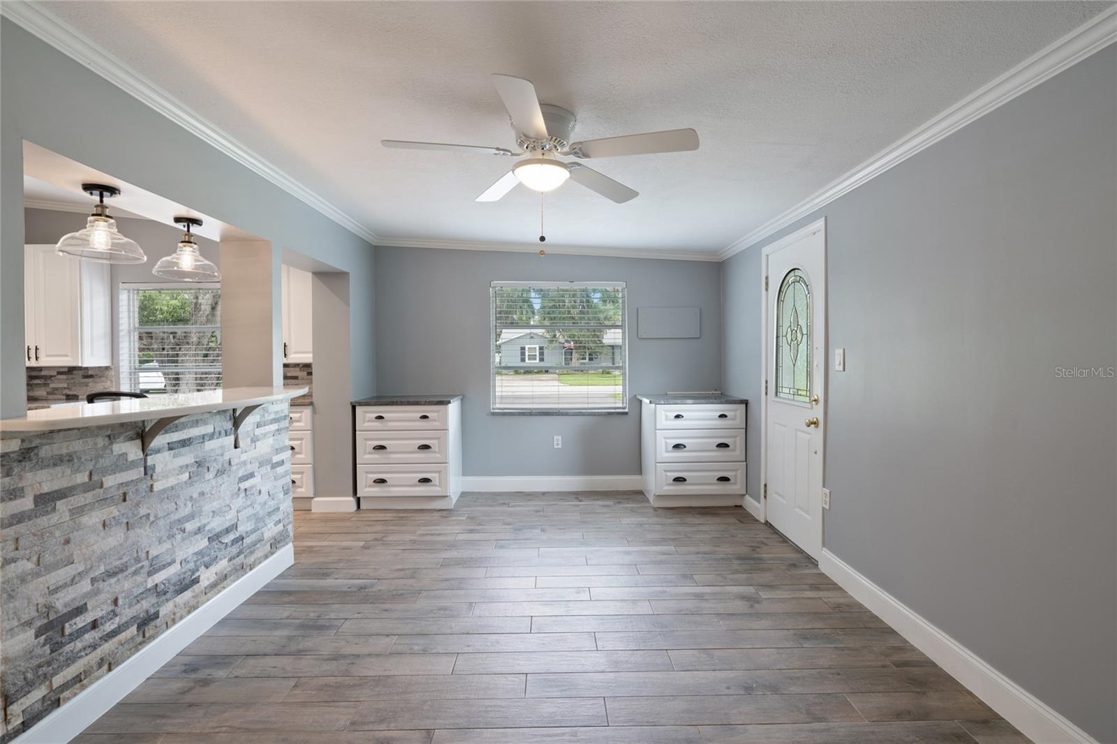 Image 11 of 44 For 480 Palm Drive