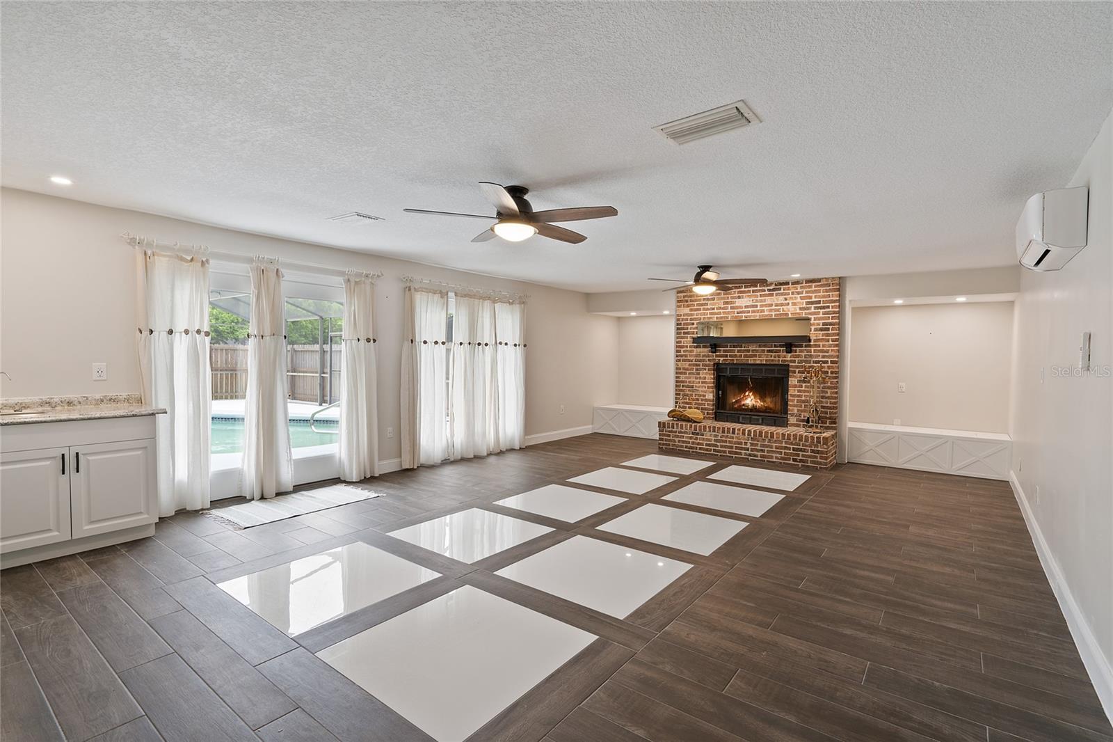Image 17 of 44 For 480 Palm Drive