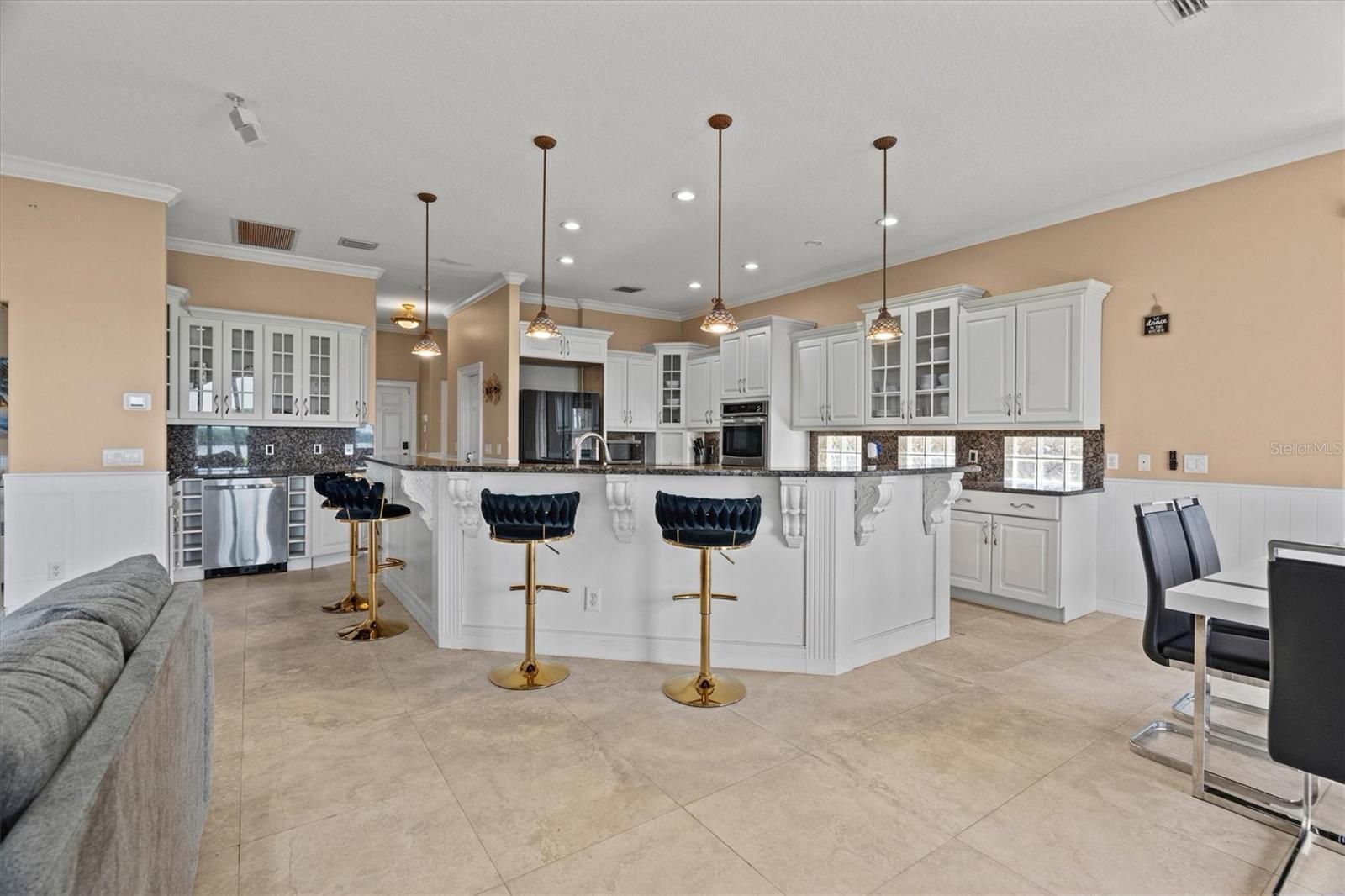 Image 26 of 69 For 7 Cove View Court