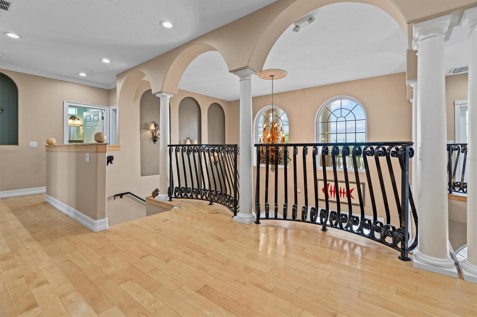 Image 32 of 69 For 7 Cove View Court