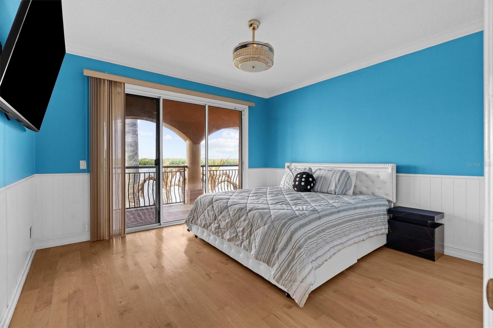 Image 36 of 69 For 7 Cove View Court