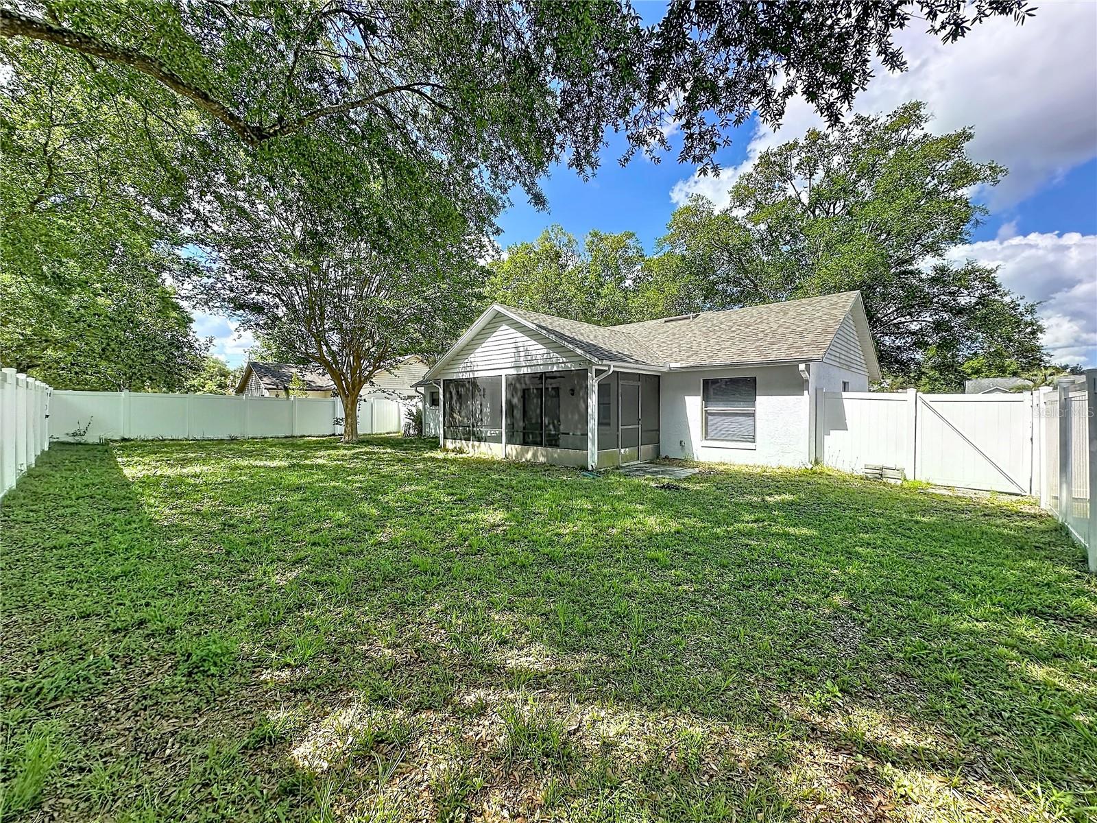Image 19 of 29 For 1341 Heather Glen Drive