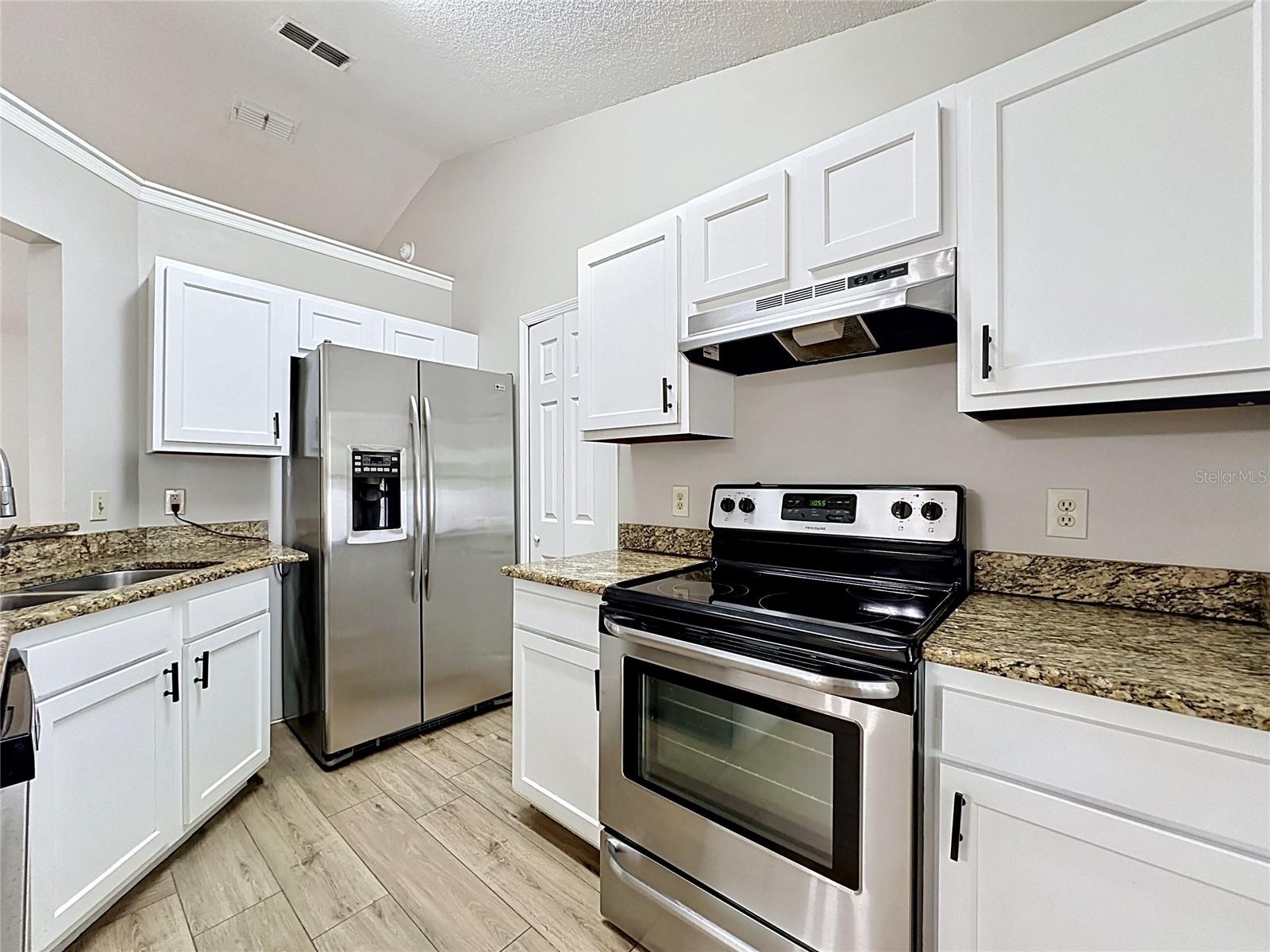 Image 21 of 29 For 1341 Heather Glen Drive