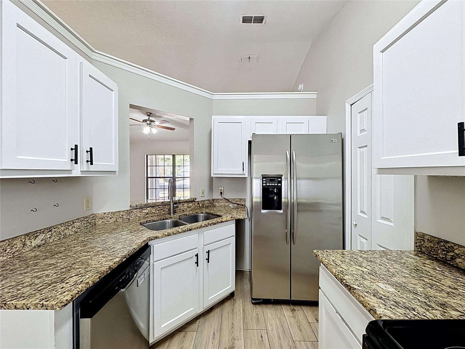 Image 22 of 29 For 1341 Heather Glen Drive
