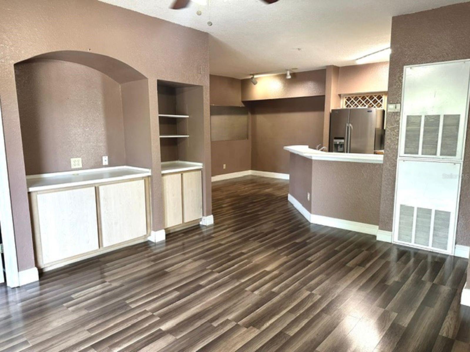 Image 10 of 32 For 822 Camargo Way 204