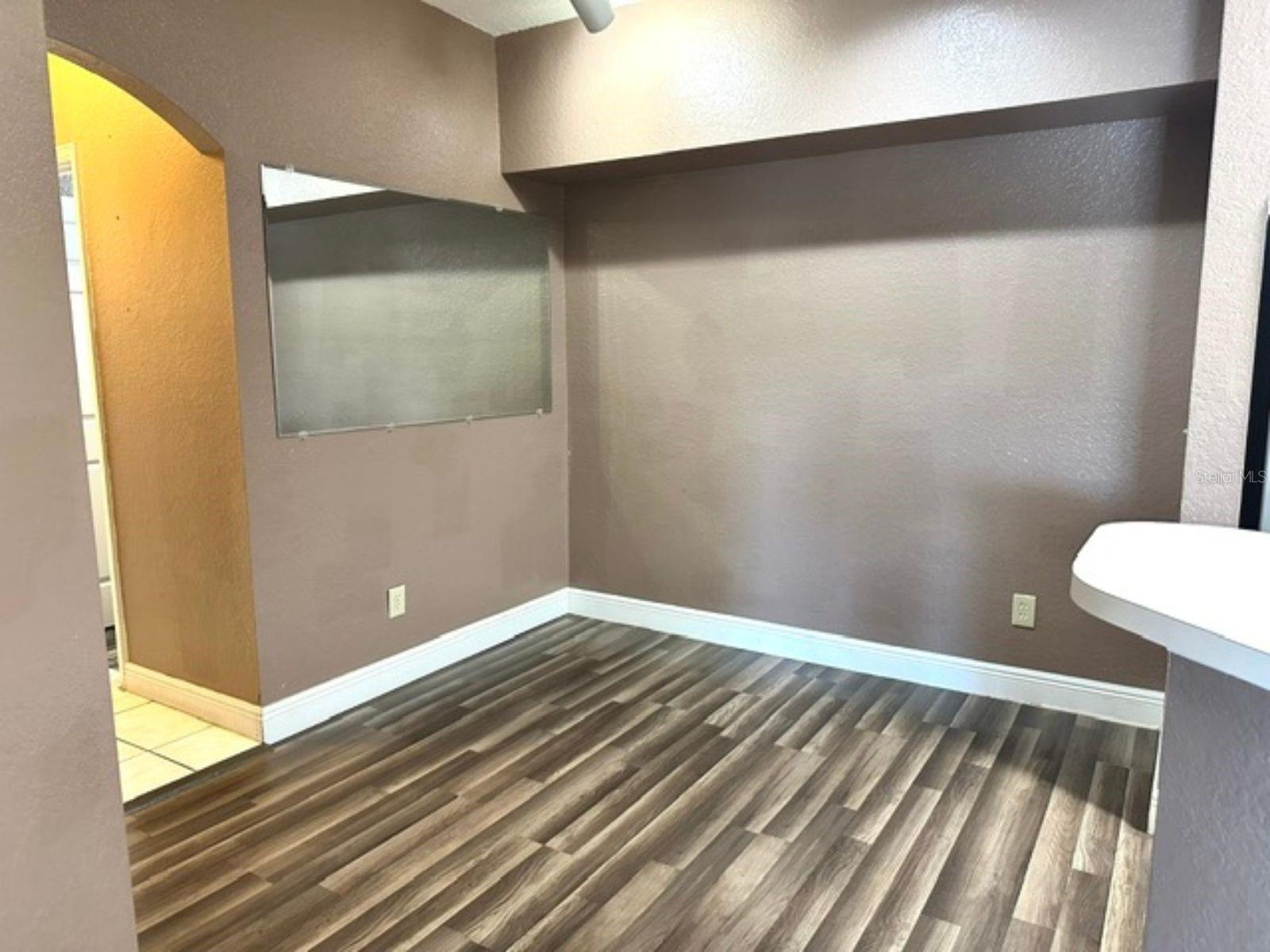 Image 12 of 32 For 822 Camargo Way 204