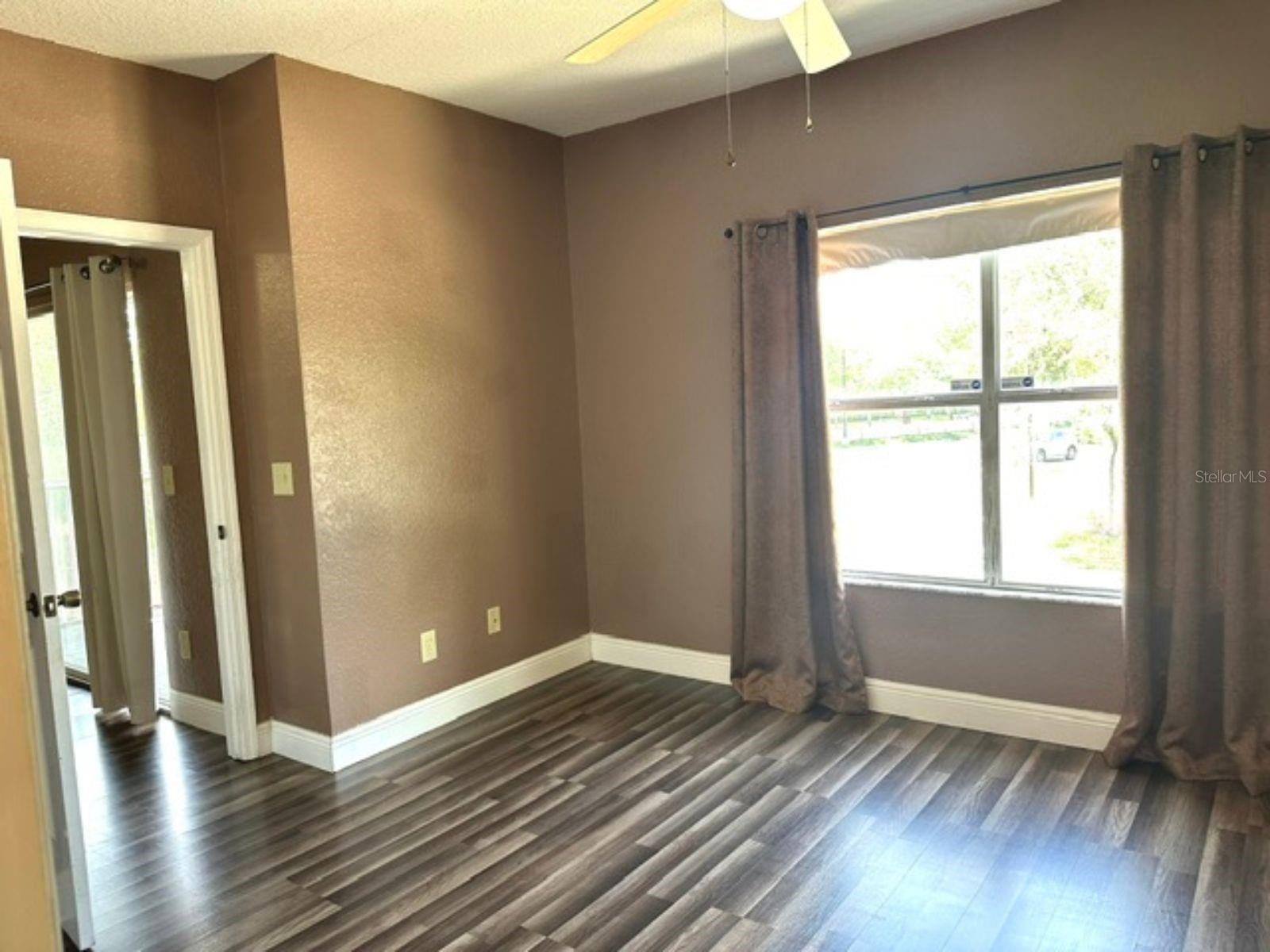 Image 14 of 32 For 822 Camargo Way 204